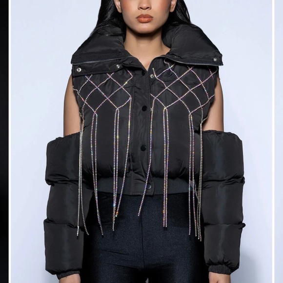 AKIRA Jackets & Blazers - AKIRA Black Cold-Shoulder Puffer Coat With Iridescent Rhinestones Size M